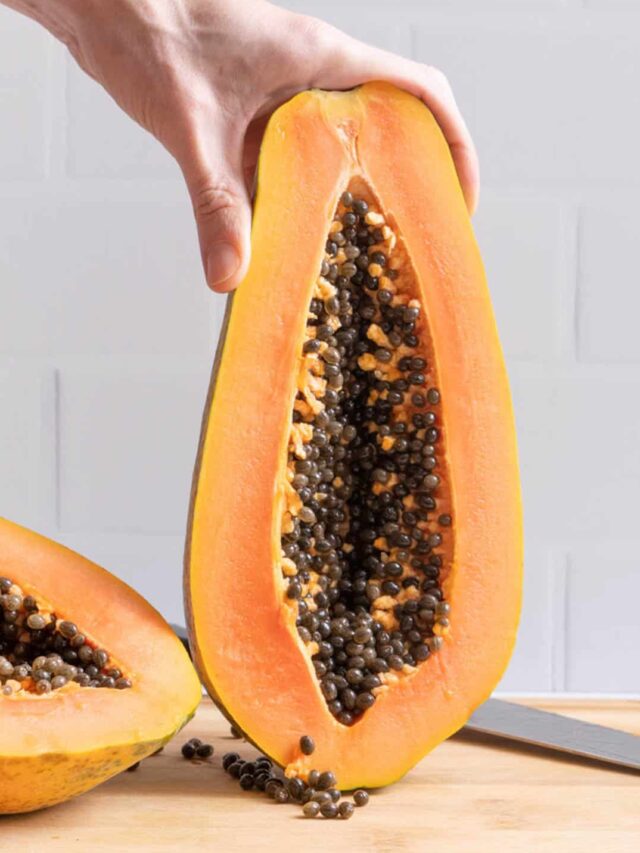 How-to-Cut-Papaya-02B