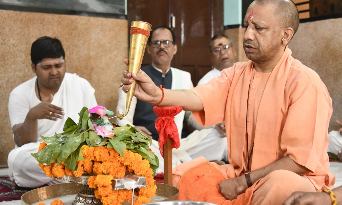 योगी आदित्यनाथ