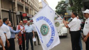 सिंहभूम चैम्बर ने मतदाता जागरूकता हेतु निकाला ऐतिहासिक बाईक एवं कार रैली, व्यापारियों का उमड़ा जनसैलाब