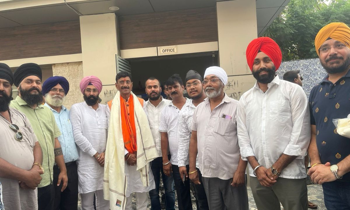 रक्षा राज्य मंत्री से मिला सिखों का प्रतिनिधिमंडल सेना में बढ़ाया जाए सिखों का कोटा