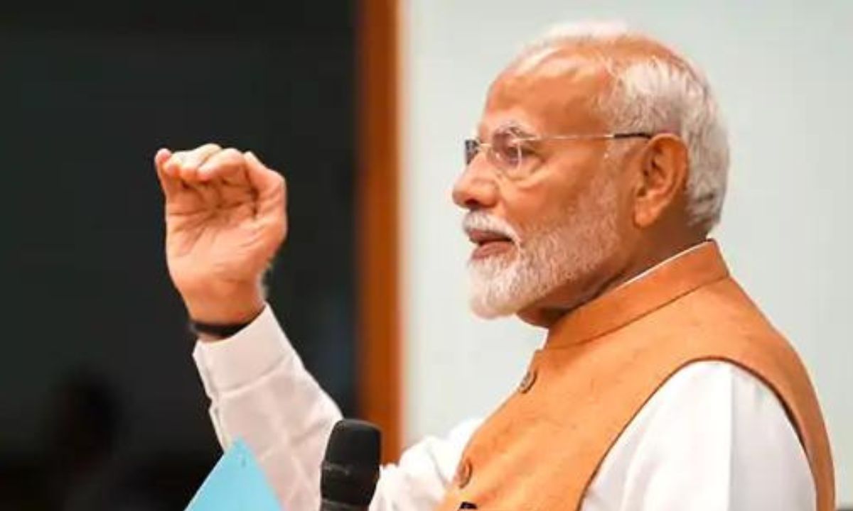 शपथ से पहले एक्शन में नरेंद्र मोदी