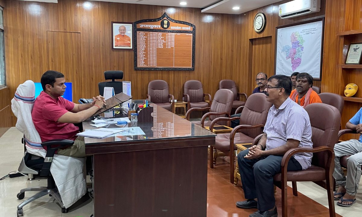 सप्ताहिक जनता दरबार में उपायुक्त से मिले दर्जनों फरियादि, प्राप्त शिकायतों पर जांचोपरांत यथोचित कार्रवाई का मिला आश्वासन