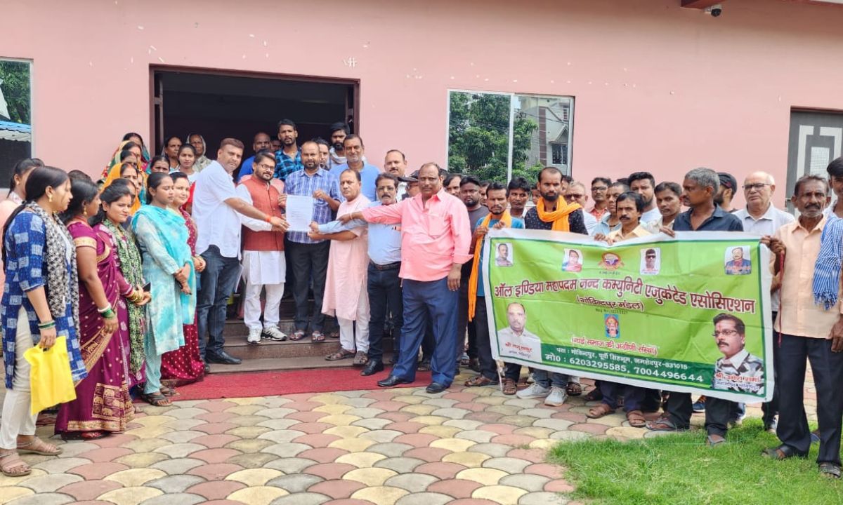 गोविंदपुर में नाई समाज की बैठक आयोजित