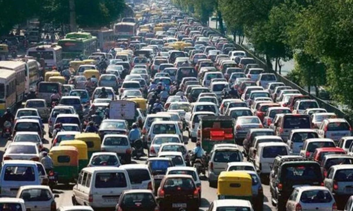 ट्रैफिक जाम में फंसे जज साहब