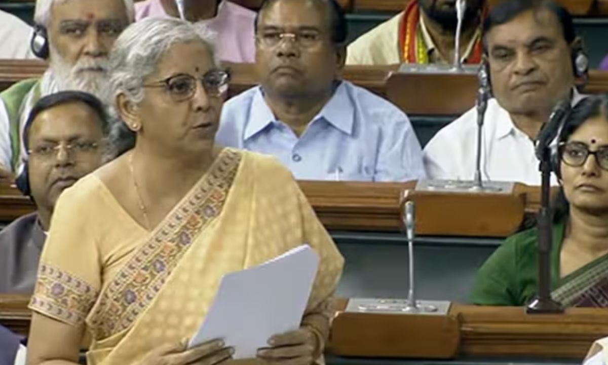 संसद में सहारा निवेशकों के बकाया भुगतान पर हुई बहस