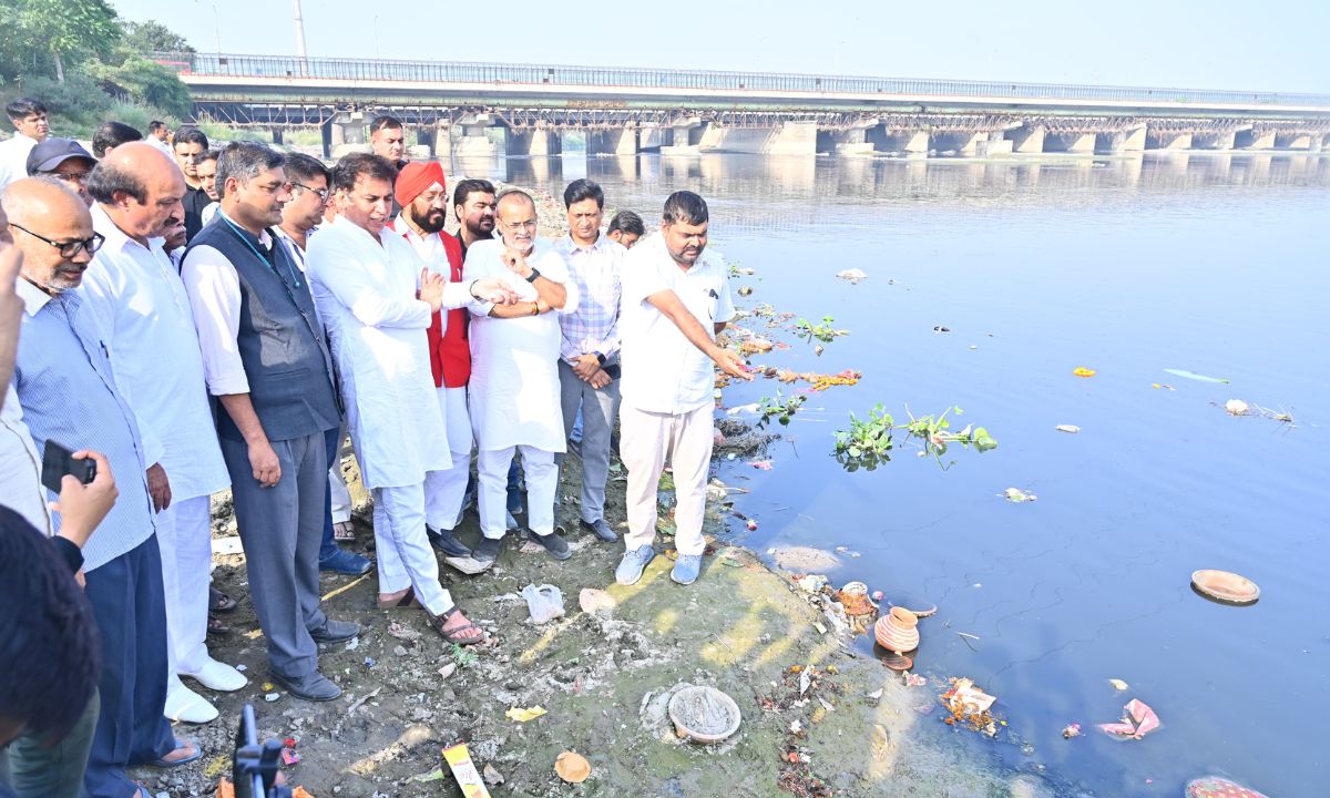 गंदी, कूड़े से भरी भलस्वा झील, सोनिया विहार और आईटीओ पर जहरीला यमुना घाट