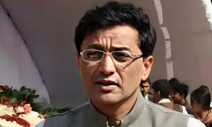 झांसी की घटना हृदय विदारक है