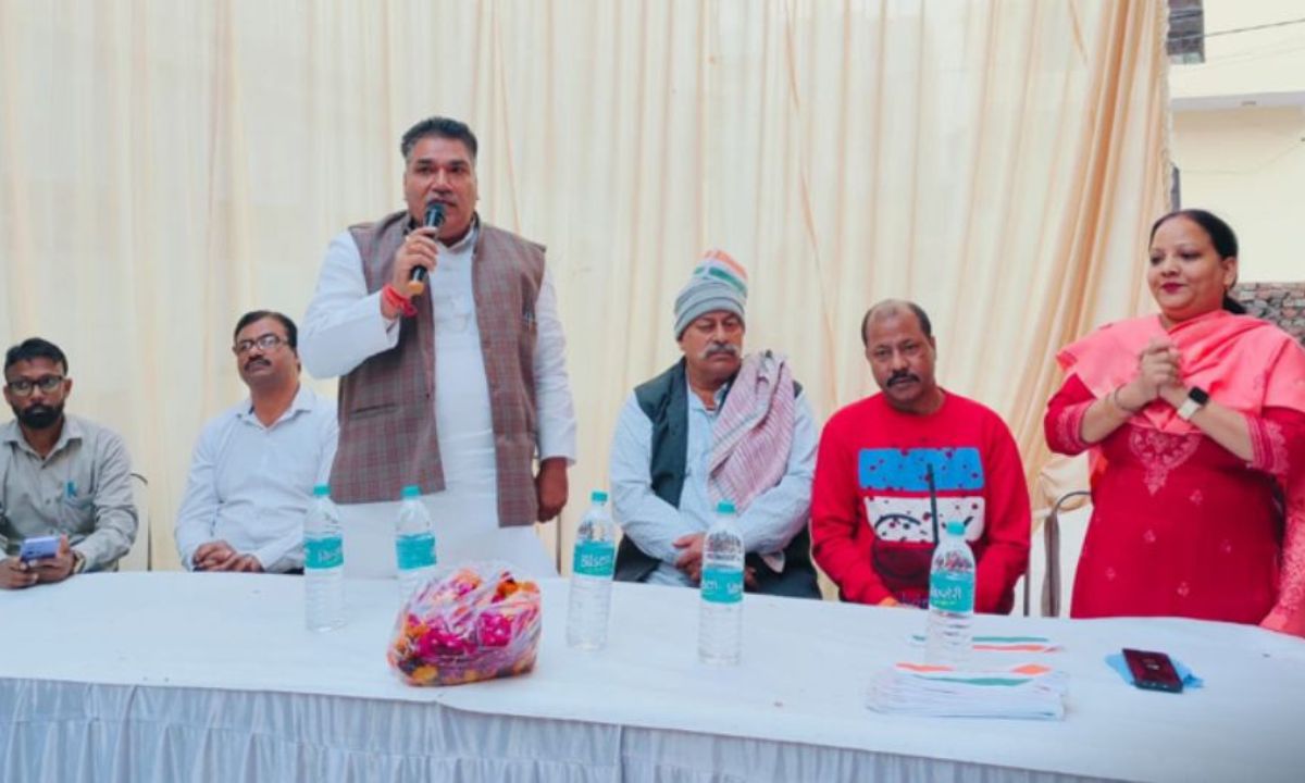 दिल्ली सरकार की अनदेखी का दंश झेल रहा है मुकुंदपुर - आदेश भारद्वाज