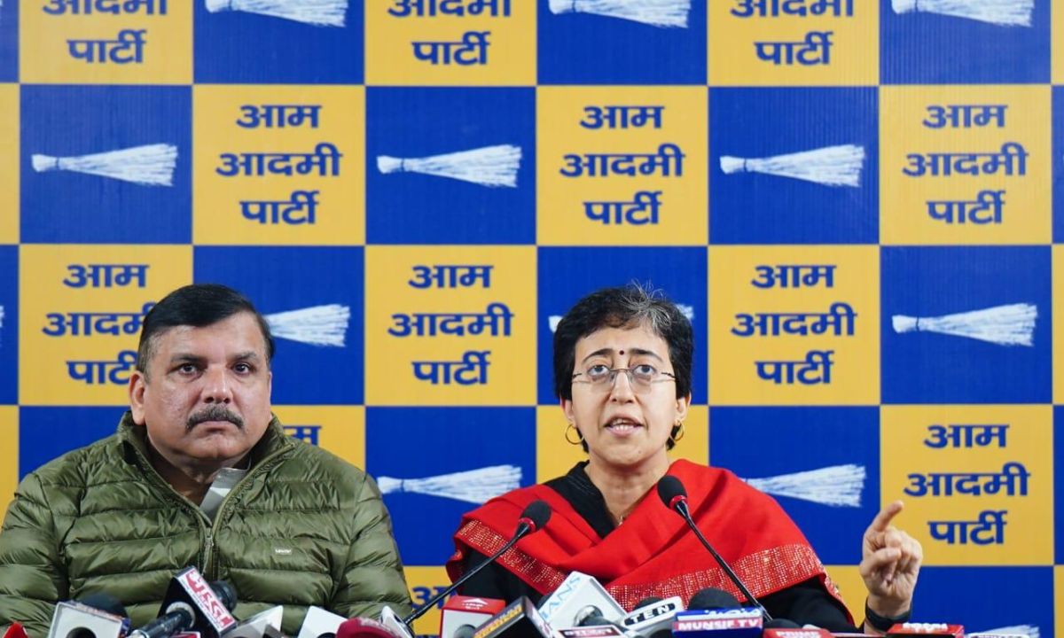 नोट फॉर वोट मामले में भाजपा नेता प्रवेश वर्मा और मनजिंदर सिंह सिरसा के खिलाफ ईडी से शिकायत