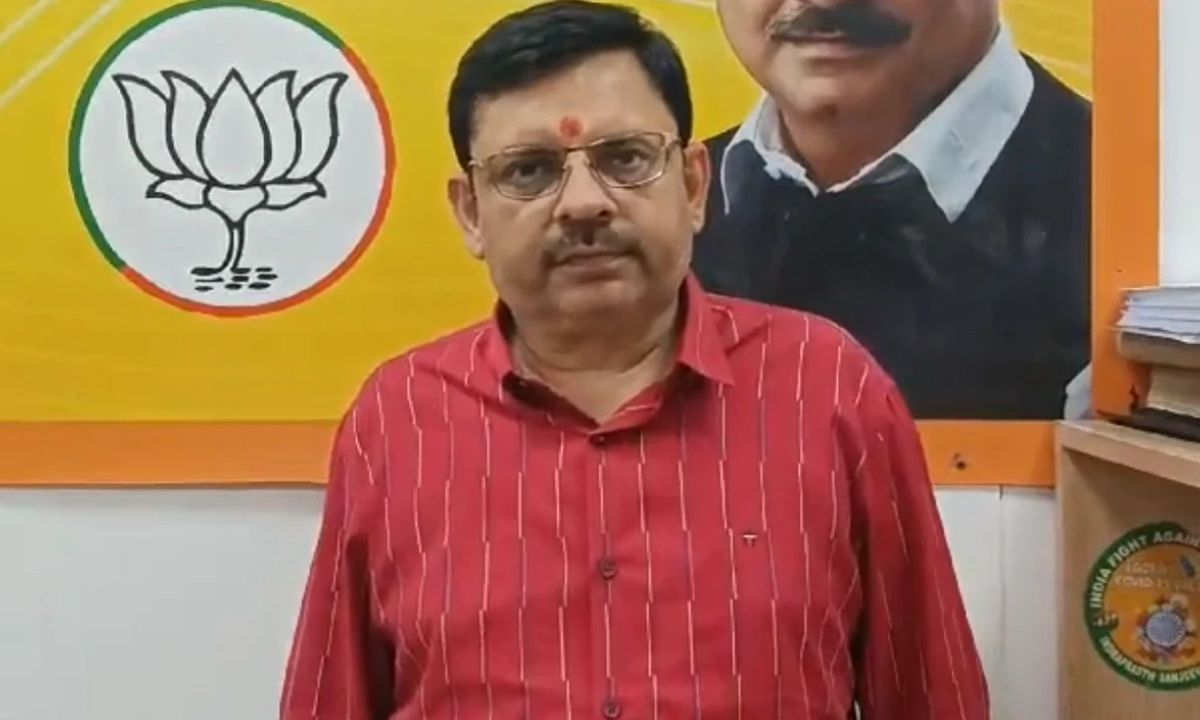 बल्लीमारन विधानसभा में बी.एस.इ.एस. 8 से 10 साल पुराने रिकवरी के नोटिस देकर परेशान