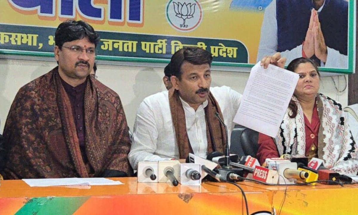 मनोज तिवारी ने उत्तर पूर्वी दिल्ली में केजरीवाल सरकार की नाकामियों पर आरोप पत्र