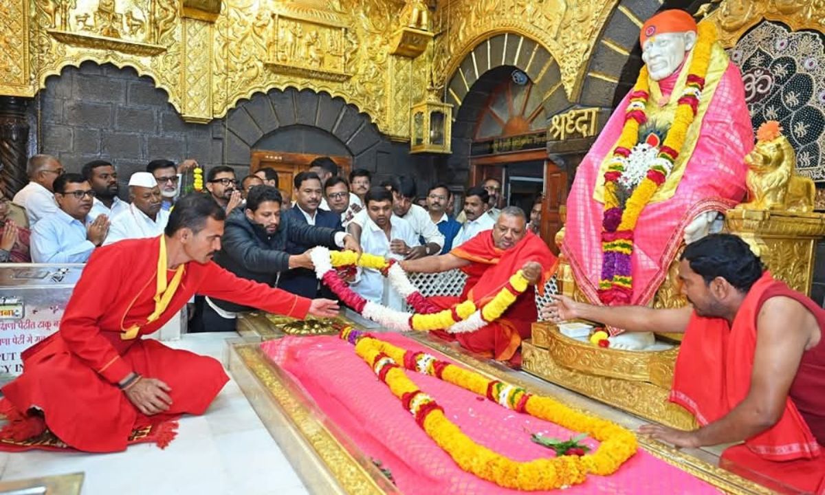 Prasad and flower sale stall inaugurated in Sai Samadhi temple