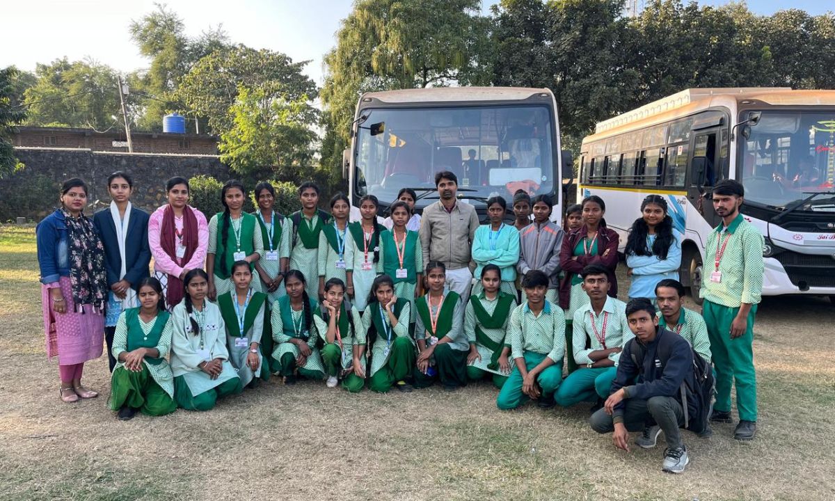 प्रोजेक्ट अन्वेषण: 14 सरकारी स्कूलों के कक्षा 11वीं के 420 बच्चों ने निजी कंपनियों