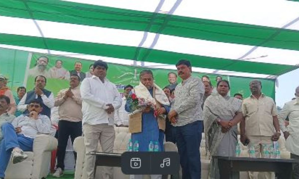 झामुमो का सरायकेला में सदस्यता अभियान सह कार्यकर्ता मिलन समारोह आयोजित