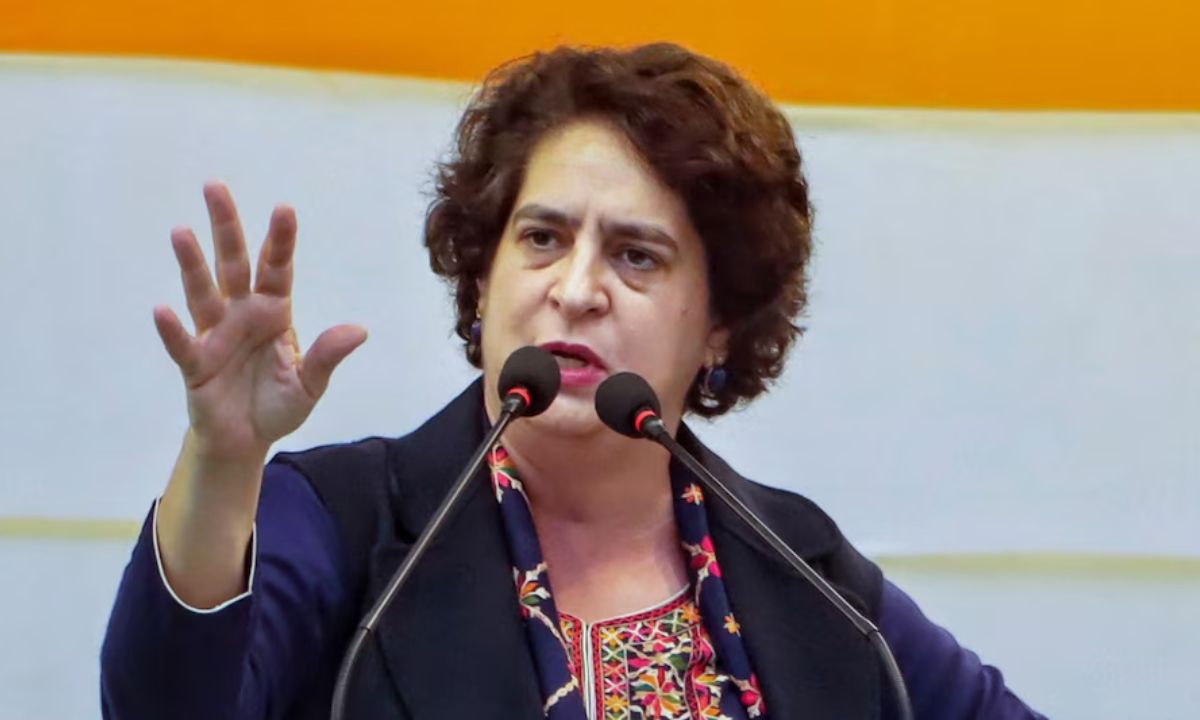 प्रियंका बोलीं- मोदी-केजरीवाल जैसे कायर नेता कभी नहीं देखे
