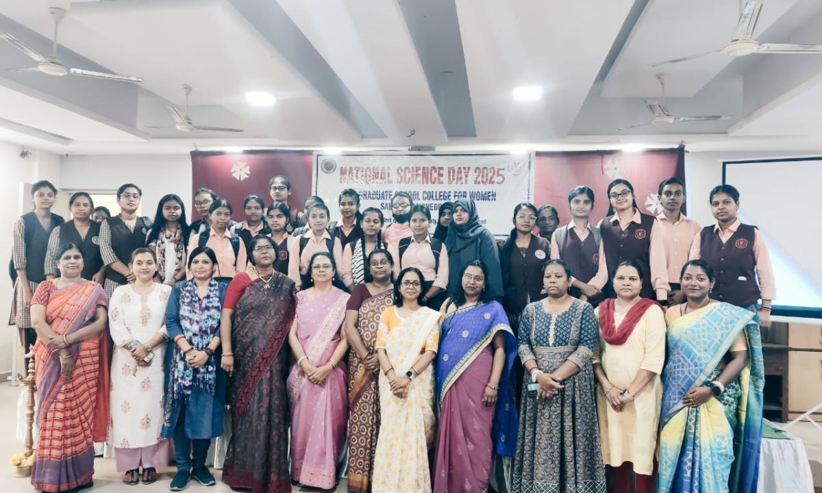 विज्ञान के क्षेत्र में हम महिलाओं को आगे आने की जरूरत है