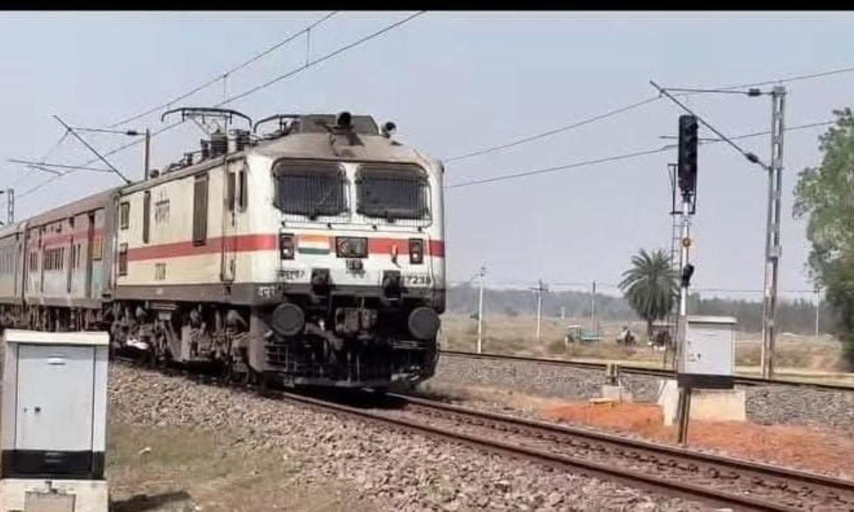 विलंब का नया कीर्तिमान रचा हावड़ा बड़बिल जनशताब्दी ऐक्स