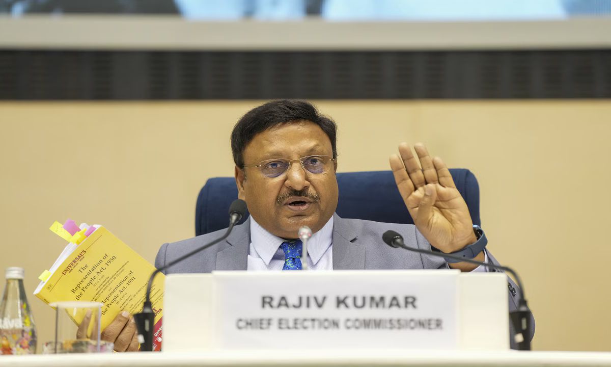 EC बोला-चुनाव से पहले हम पर दबाव बनाया जा रहा