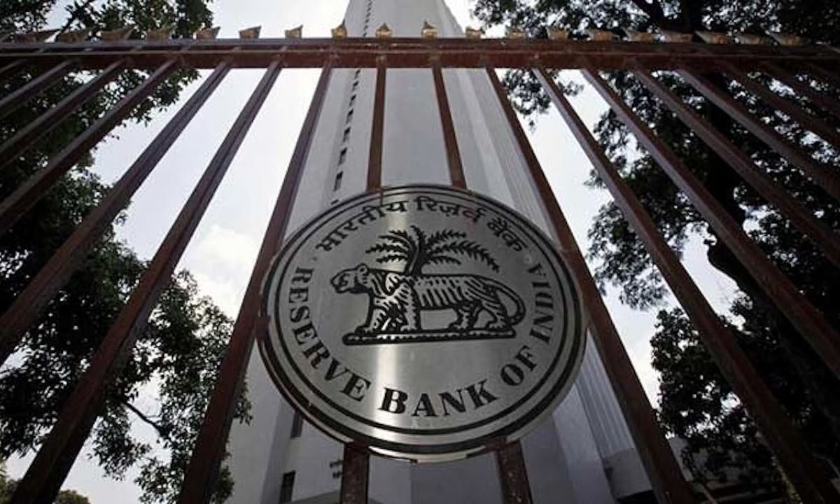 RBI ने देश के इस बैंक पर लगाया प्रतिबंध