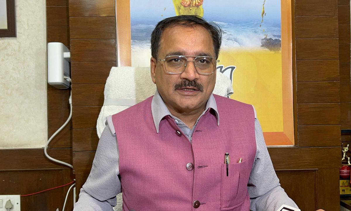 खेदपूर्ण है कि दिल्ली में इमानदारी का ढोल फटने के बाद अब अरविंद केजरीवाल