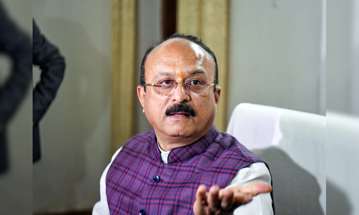 दिल्ली की भाजपा सरकार दिल्ली में बिजली के दामों को नियंत्रित