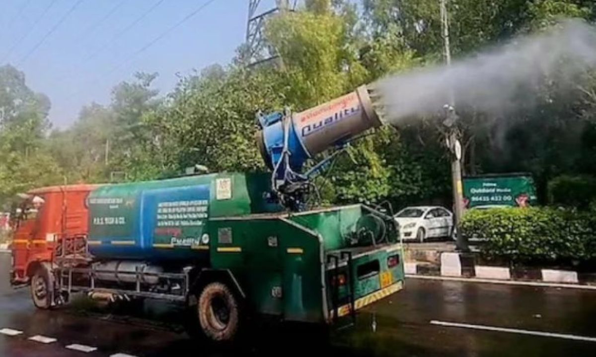 दिल्ली में 15 साल पुराने वाहनों को पेट्रोल-डीजल नहीं