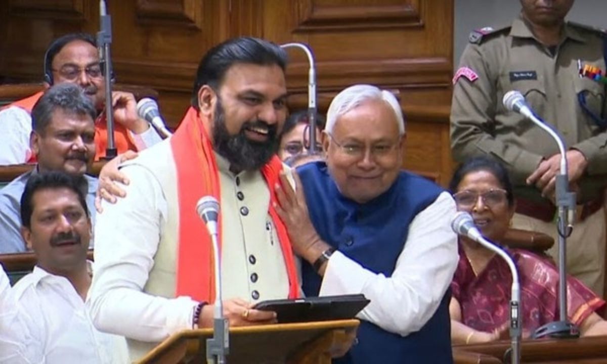 महिलाओं के लिए चलंत जिम, स्टूडेंट कार्ड के लिए 1000 करोड़