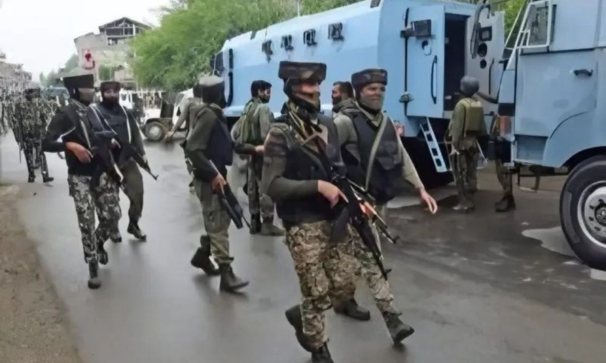 Encounter between army and terrorists continues in Jammu's Kathua