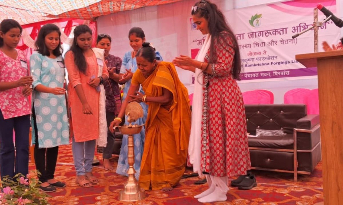 रामकृष्ण फाउंडेशन के द्वारा महिला स्वच्छता अभियान का कर्याक्रम