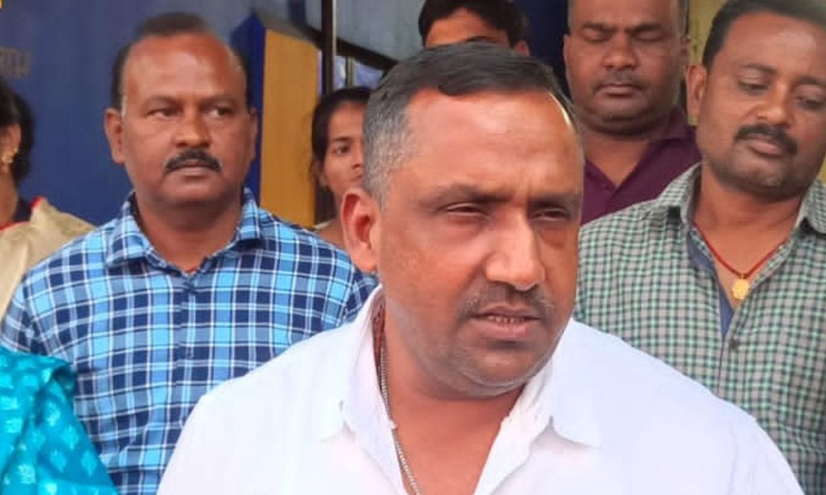 हत्यारों को अविलम्ब गिरफ्तार करें - बन्ना गुप्ता