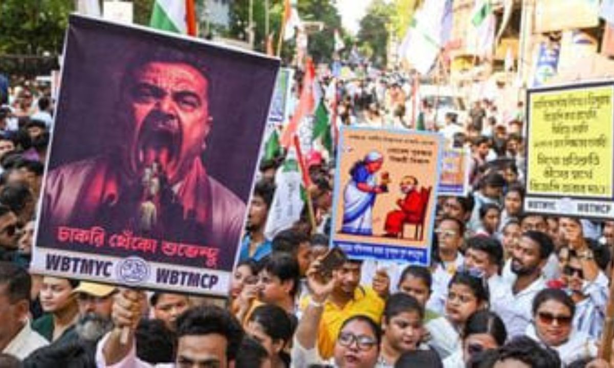 Teachers who lost their jobs in West Bengal go on hunger strike: