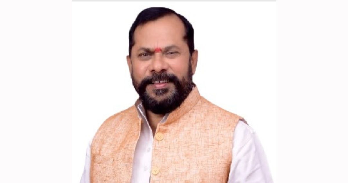 भाजपा के नेता और मंत्री लगातार कर रहे सेना और तिरंगे का अपमान