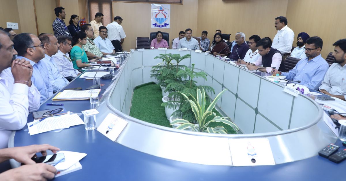 Chief Minister Rekha Gupta today visited the Delhi Jal Board headquarters
