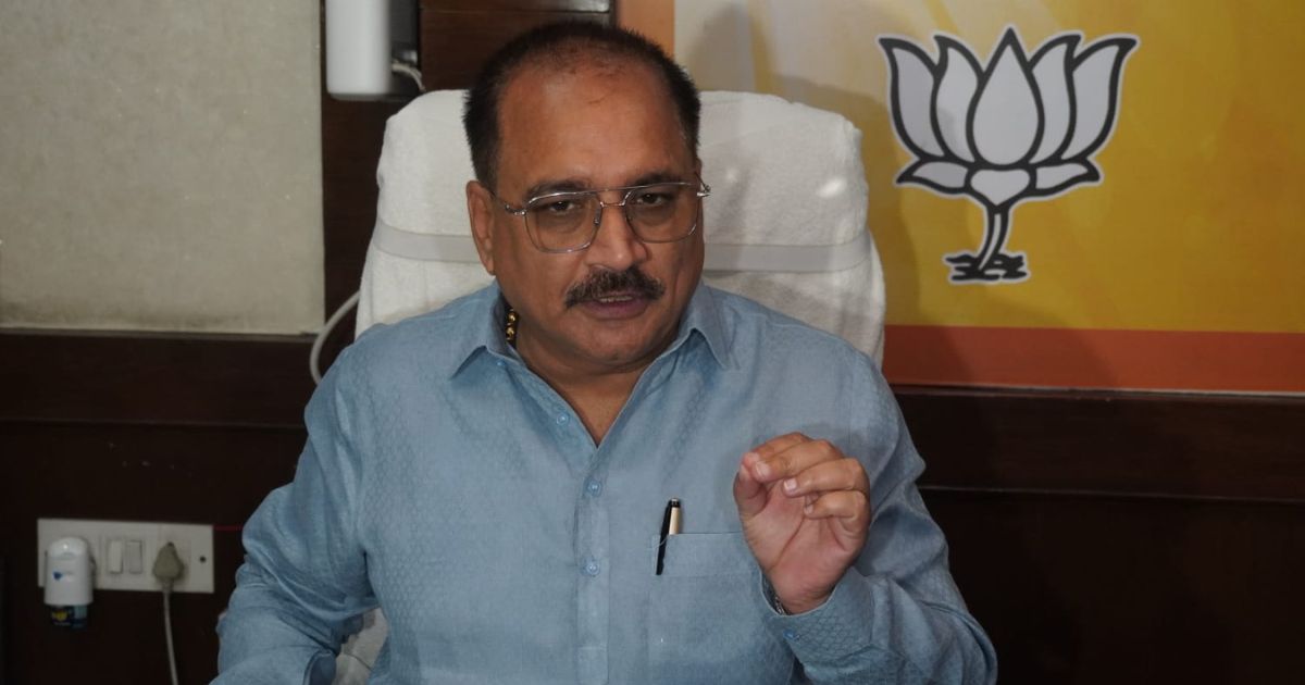 Four killed in Delhi due to heavy storm and rain, BJP leaders took charge of relief work