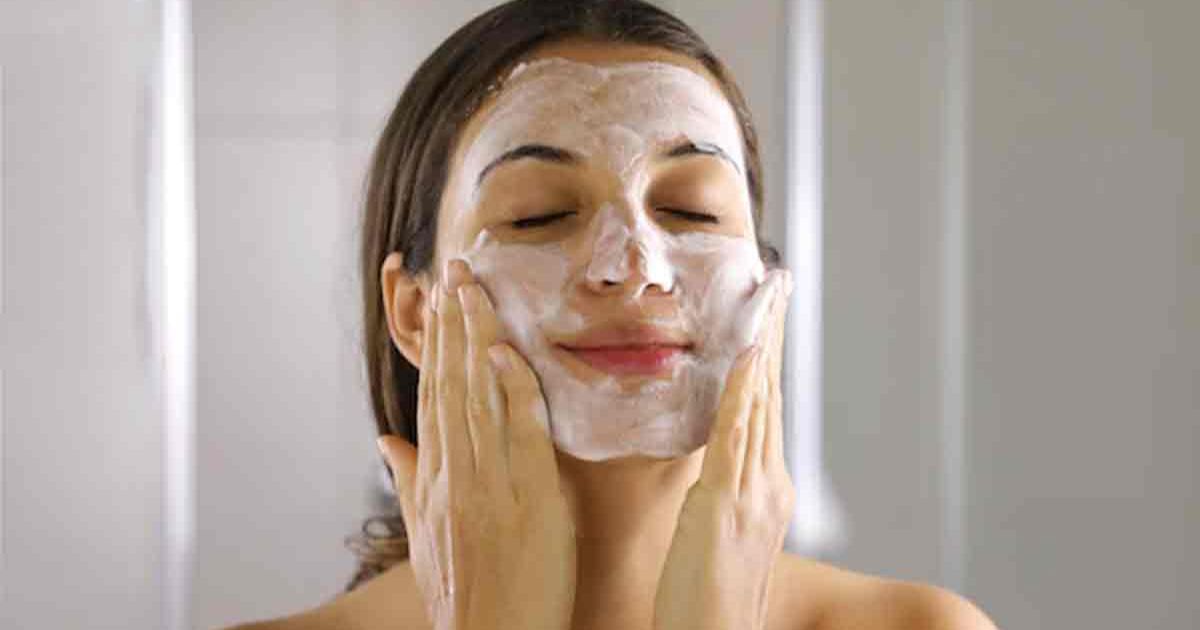 How to Choose the Right Face Wash for Every Skin: Easy Tips and Home Remedies