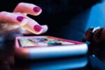 Know why smartphones have two or three microphones