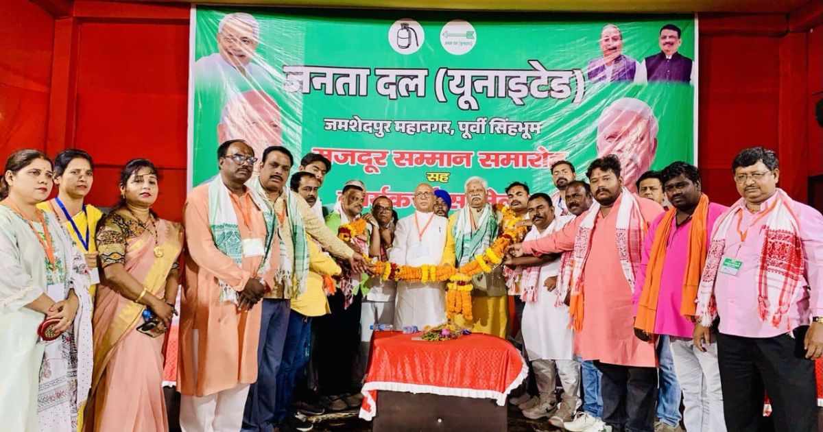 Now the contractor is the arbiter of the fate of the workers: Saryu Rai