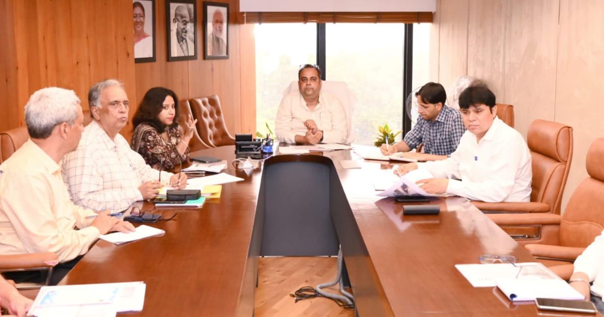 दिल्ली में बहुत जल्द वर्ल्ड क्लास डिजाइन वाले आधुनिक और हाईटेक बस क्यू शेल्टर्स