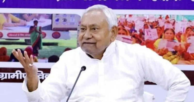 1100 rupees pension, marriage hall in every panchayat;