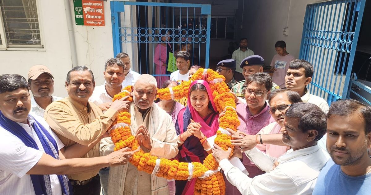 Dealers Association met MLA Purnima Sahu