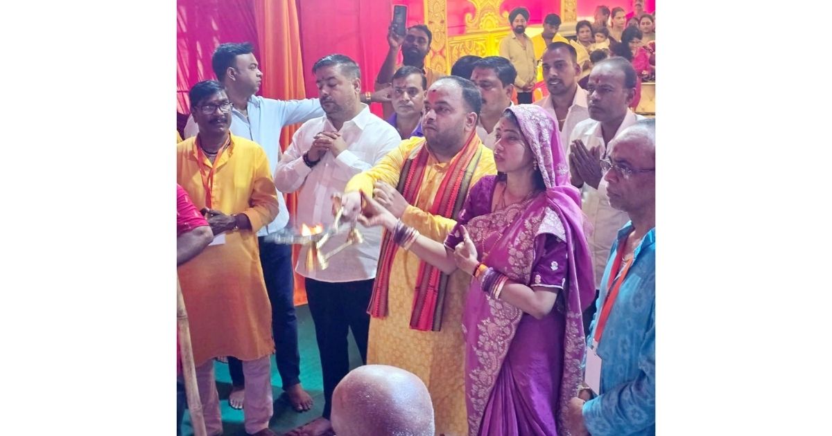 MLA Purnima Sahu performed puja at the 107th celebration of Kadma on Ganesh Chaturthi in Jamshedpur