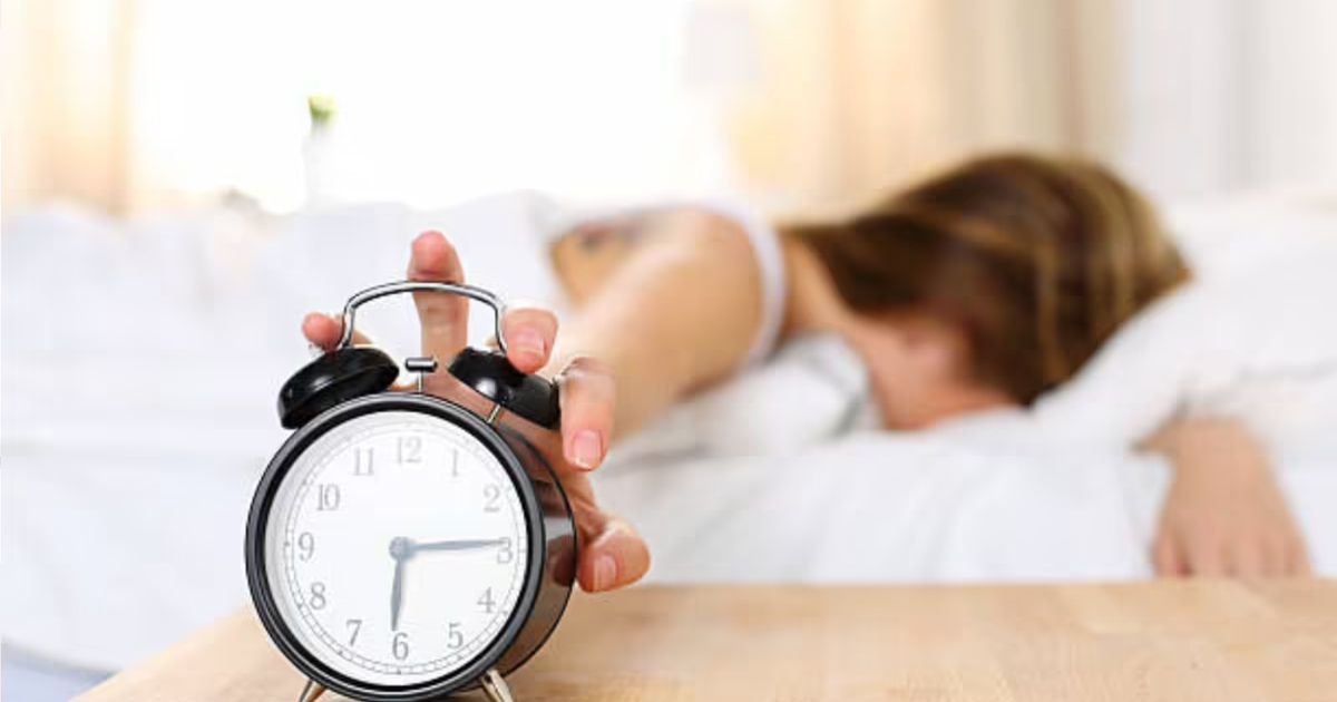 अलार्म स्नूज करना क्यों है खतरनाक