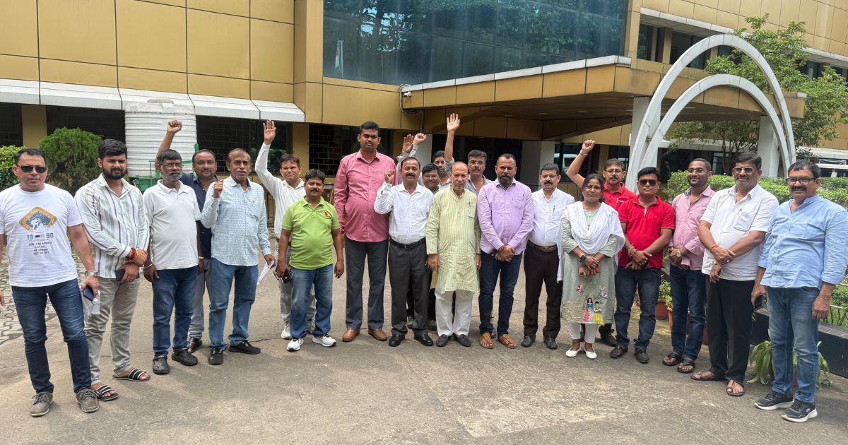 District Congress met the Deputy Commissioner