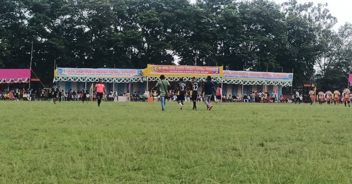 दो दिवसीय जयपाल सिंह खुटिया नॉकआउट फुटबॉल टूर्नामेंट क