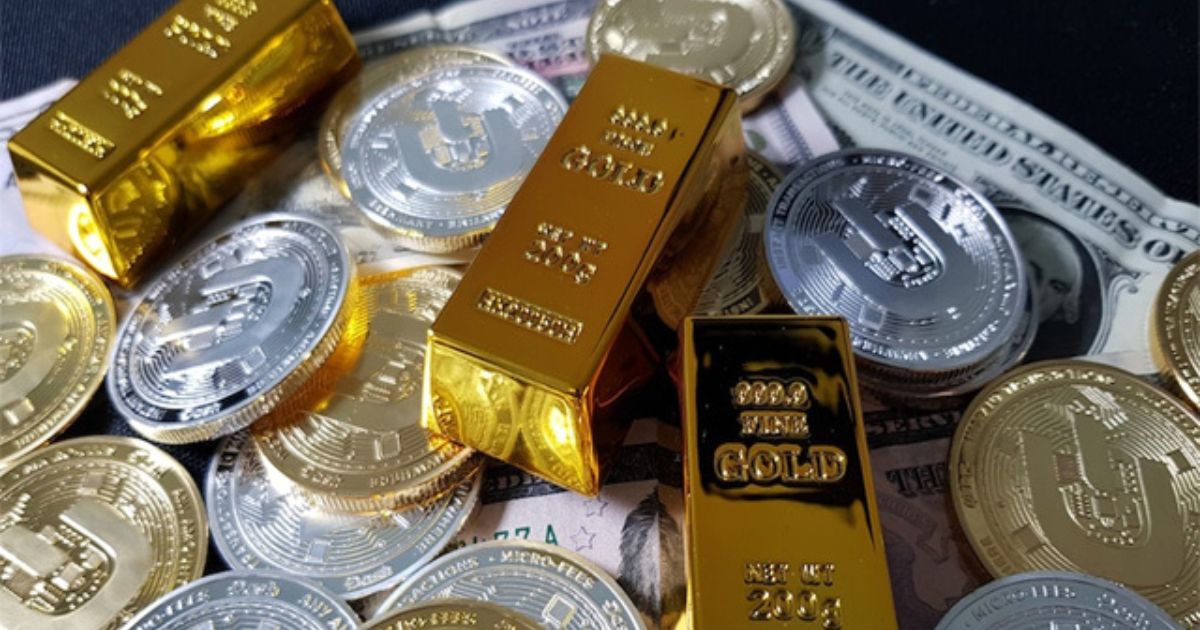 सोना-चांदी ऑल टाइम हाई पर, जानिए कितना बढ़ेगा