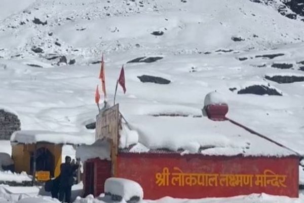 देश में 110 साल की तीसरी सबसे तेज ठंड पड़ेगी:हिमालय का 86% हिस्सा बर्फ से ढंका