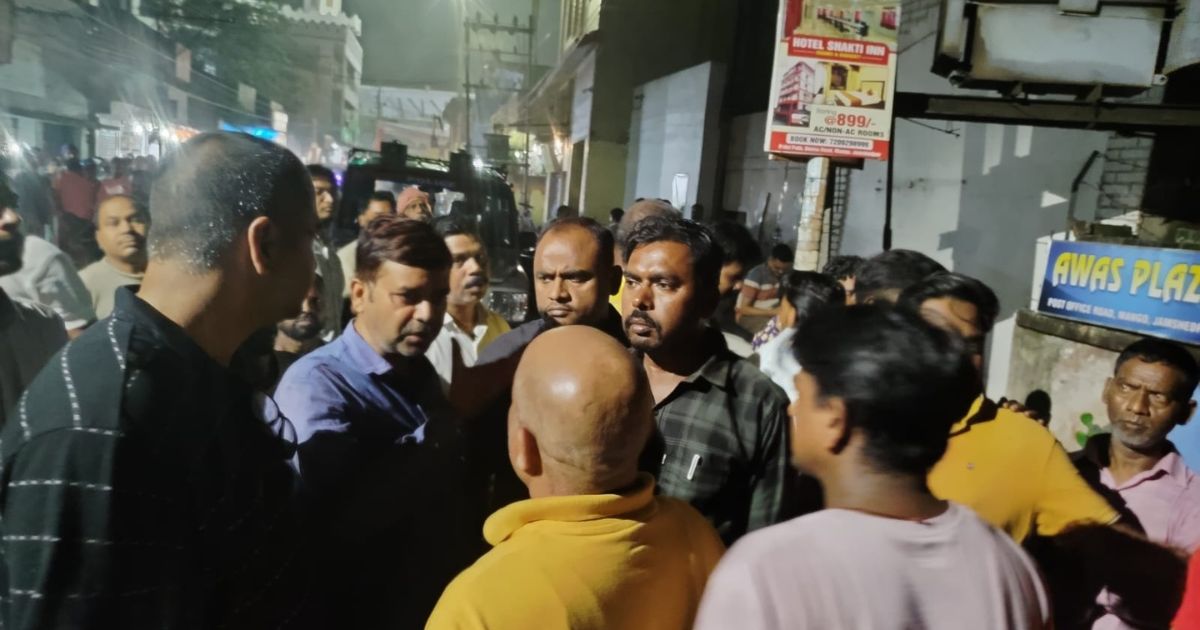 मानगो आवास प्लाजा में आगः सरयू राय के जनसुविधा प्रतिनिधियों ने किया बचाव कार्य