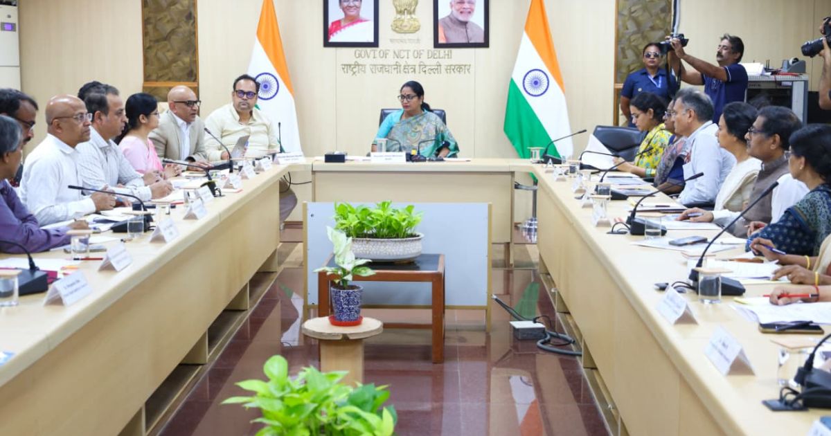 There is no shortage of medicines and facilities in Delhi