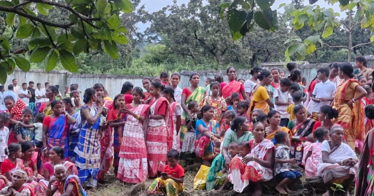 कुरूकतोपा में पारंपरिक उल्लास के साथ मनाया गया सोहराय पर्व