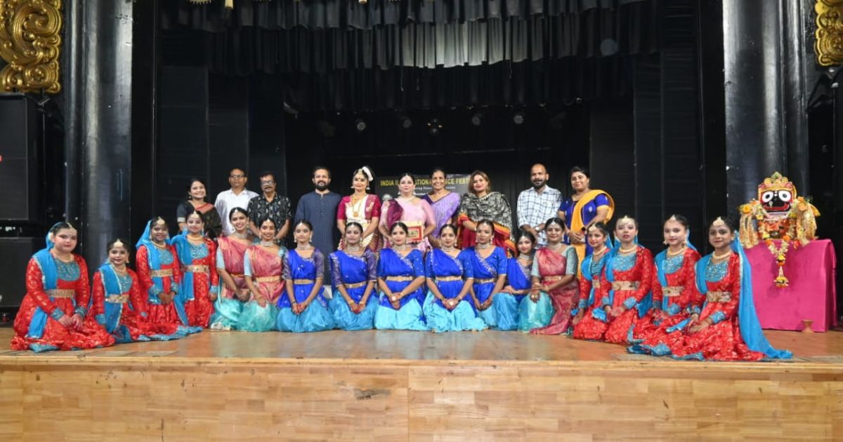 मोनिका डे के शिष्यों ने मचा दिया धमाल